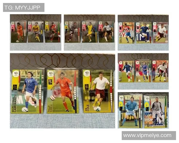 帕尼尼球星卡足球收藏册:珍藏经典瞬间与全球顶级球员荣耀