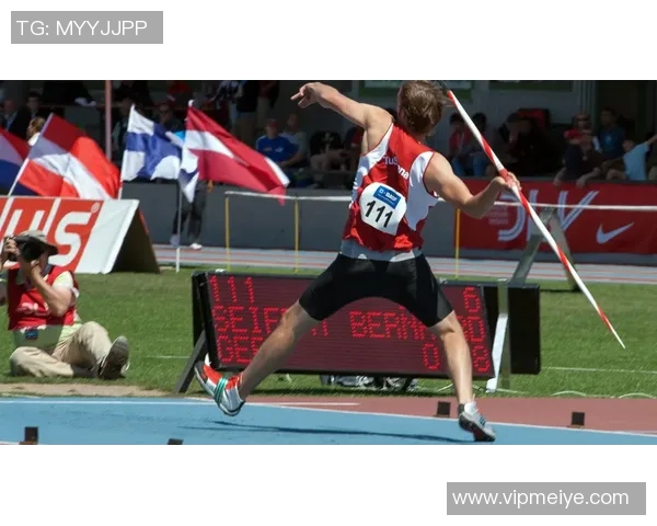 背后放铲球星的拼搏精神与竞技魅力解析