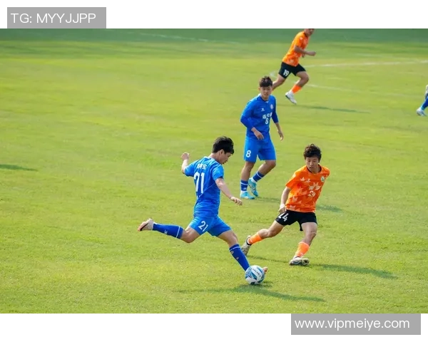 抖音上活跃的足球球星有哪些？他们分享了什么精彩瞬间和生活点滴